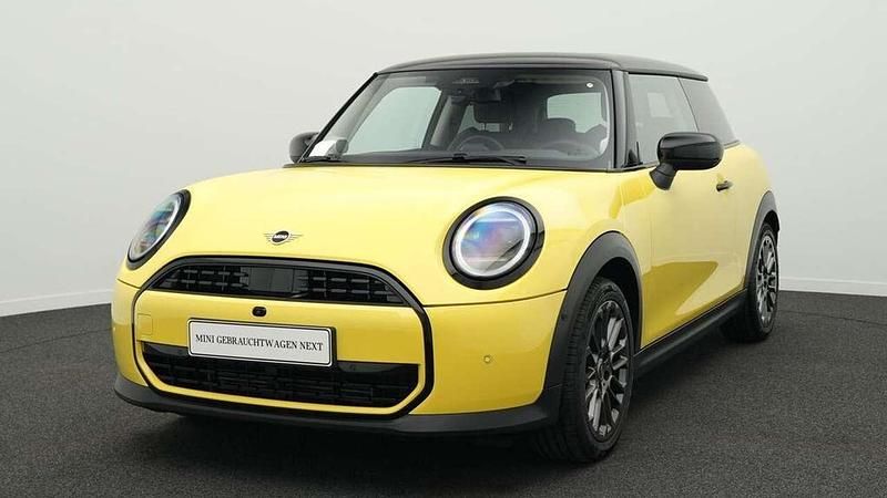 Gelb Gebraucht 2024 Mini Cooper Classic Kleinwagen | 26.731 € (Fairer Preis) - Bild 1/4