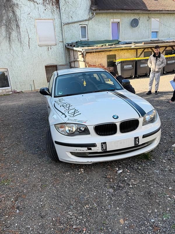 Gebraucht BMW 118 144 PS (105 kW) 2010 Weiß Kleinwagen