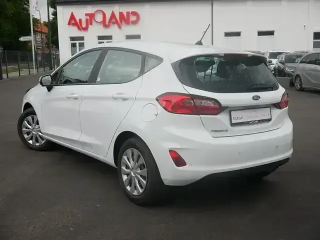 Gebraucht Ford Fiesta Cool & Connect 75 PS (55 kW) 2022 Weiß Limousine