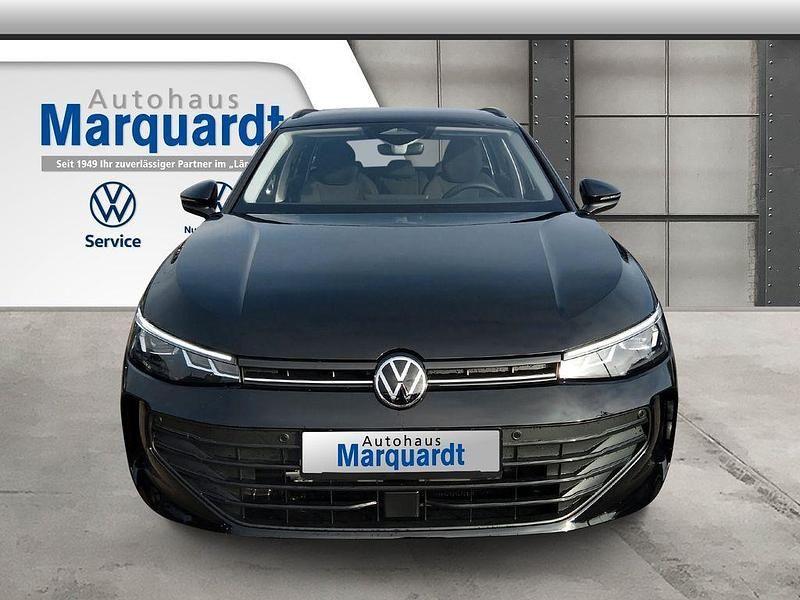 Gebraucht VW Passat 150 PS (110 kW) 2026 Schwarz Kombi