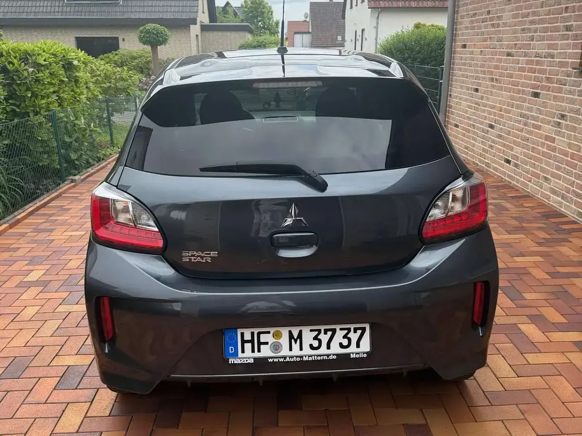 Gebraucht Mitsubishi Space Star 71 PS (52 kW) 2023 Grau Kleinwagen