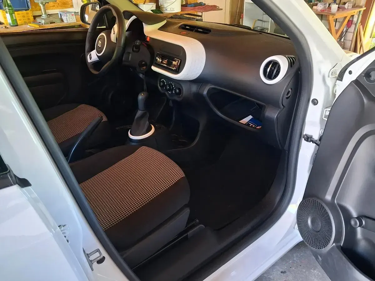 Gebraucht Renault Twingo Life 69 PS (50 kW) 2019 Weiß Kleinwagen