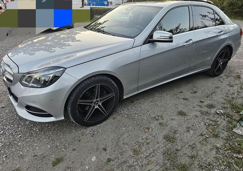 Grau Gebraucht 2013 Mercedes E220 Edition Limousine | 15.000 € (Fairer Preis) - Bild 1/4