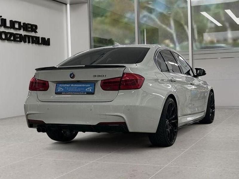 Gebraucht BMW 330 M Sport 252 PS (185 kW) 2017 Weiß Limousine