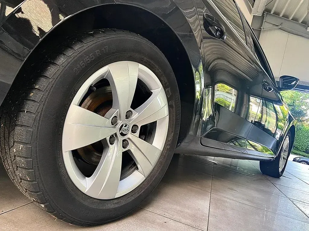 Gebraucht Skoda Superb 190 PS (139 kW) 2018 Schwarz Limousine