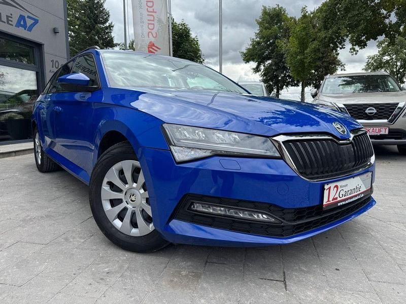 Blau Gebraucht 2021 Skoda Superb Active Kombi | 21.899 € (Guter Preis) - Bild 1/4