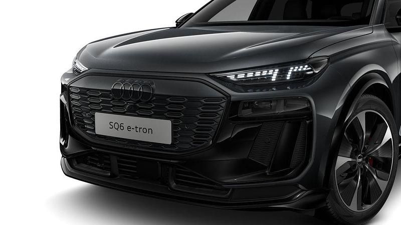 Gebraucht Audi SQ6 e-tron Ambiente 359 kW (489 PS) 2025 Grau SUV