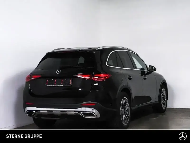 Gebraucht Mercedes GLC300 AMG 269 PS (197 kW) 2025 Schwarz SUV