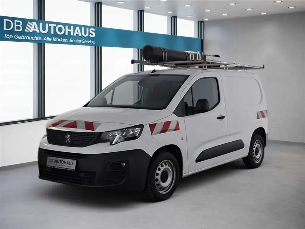 Gebraucht Peugeot Partner Premium 102 PS (75 kW) 2022 Van / Kleinbus