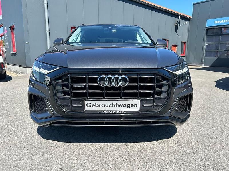 Gebraucht Audi Q8 S-Line 286 PS (210 kW) 2019 Grau SUV