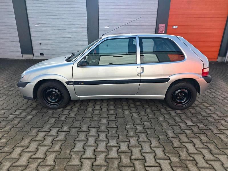 Silber Gebraucht 2001 Citroën Saxo Kleinwagen | 1.399 € (Fairer Preis) - Bild 1/4