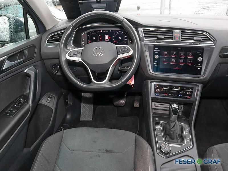 Gebraucht VW Tiguan Elegance 190 PS (139 kW) 2022 Delfingrau metallic SUV