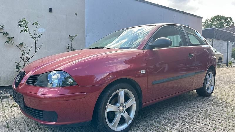 Rot Gebraucht 2002 Seat Ibiza Kleinwagen | 1.460 € (Fairer Preis) - Bild 1/4