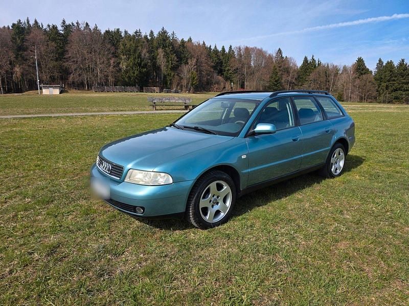 Gebraucht Audi A4 102 PS (75 kW) 2000 Grün Kombi