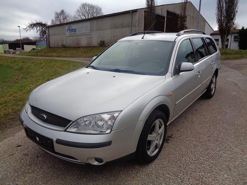 Gebraucht Ford Mondeo 145 PS (106 kW) 2002 Silber Kombi