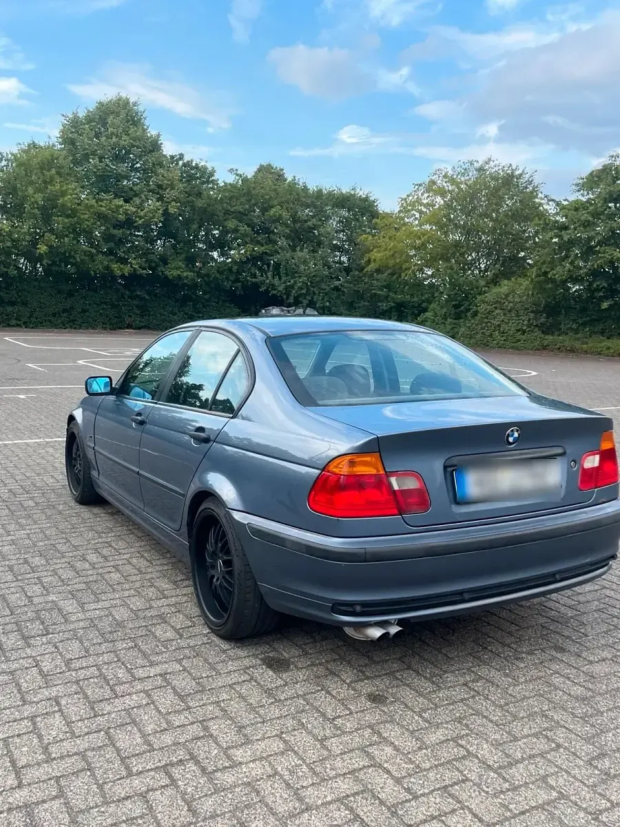 Gebraucht BMW 316 105 PS (77 kW) 2001 Blau Limousine