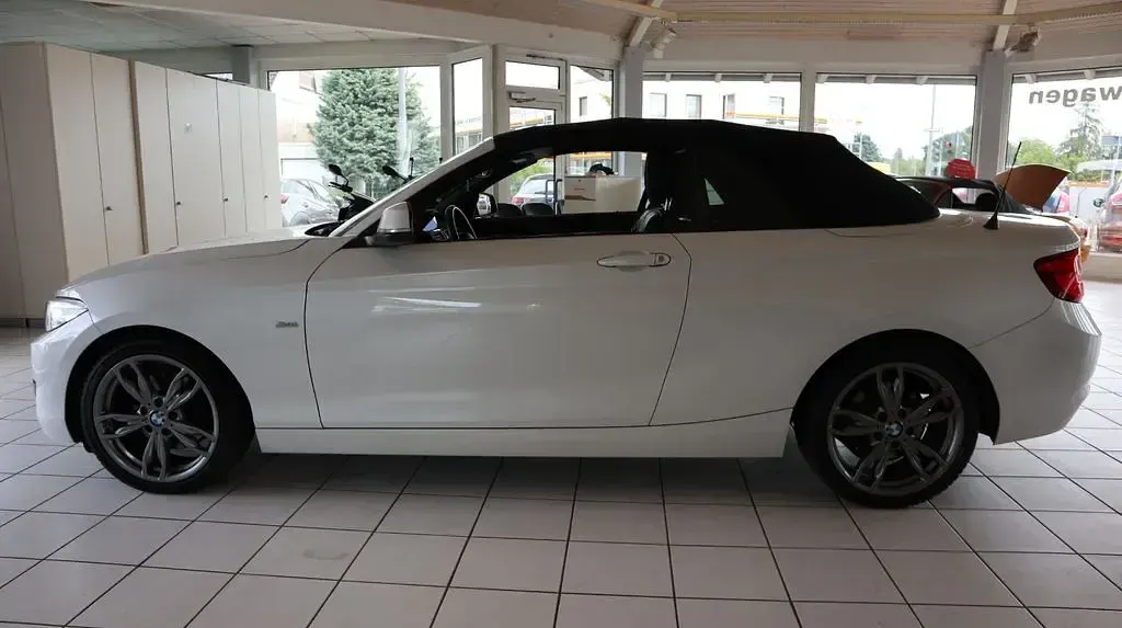 Gebraucht BMW 220 Sport Line 184 PS (135 kW) 2018 Weiß Cabrio