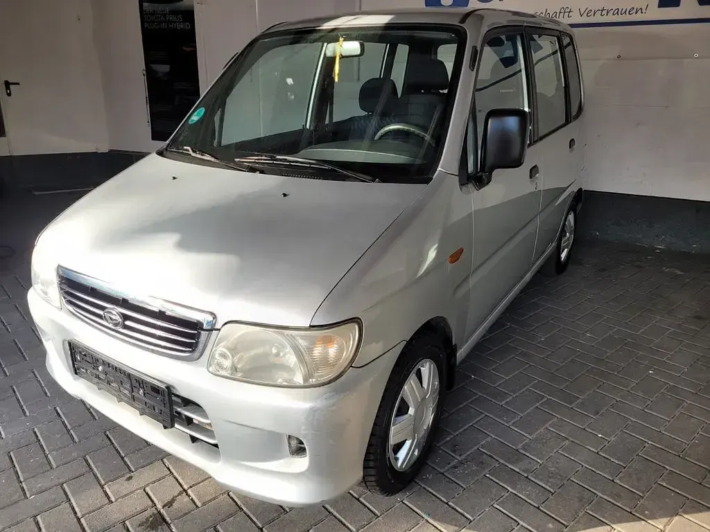 Gebraucht Daihatsu Move 56 PS (41 kW) 2001 Silber Van / Kleinbus