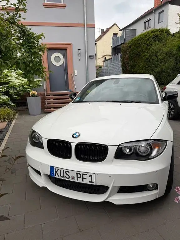 Używany BMW 120 Performance 177 KM (130 kW) 2010 Biały Hatchback