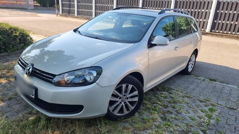 Grau Gebraucht 2011 VW Golf VI Kombi | 3.990 € (Fairer Preis) - Bild 1/4