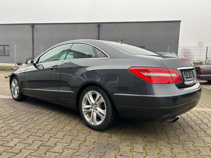 Second-hand Mercedes E220 170 CP (125 kW) 2013 Negru Coupe