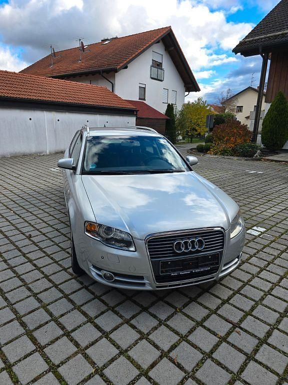 Silber Gebraucht 2006 Audi A4 Kombi | 2.500 € (Guter Preis) - Bild 1/4