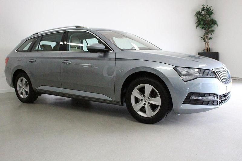 Gebraucht Skoda Superb Business Line 150 PS (110 kW) 2021 Grau Kombi