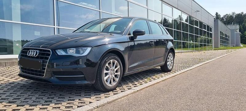 Schwarz Gebraucht 2013 Audi A3 Sportback Ambiente Limousine | 8.500 € (Fairer Preis) - Bild 1/4