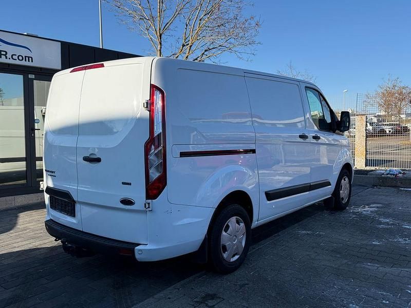 Gebraucht Ford Transit Custom 131 PS (96 kW) 2018 Weiß Van / Kleinbus