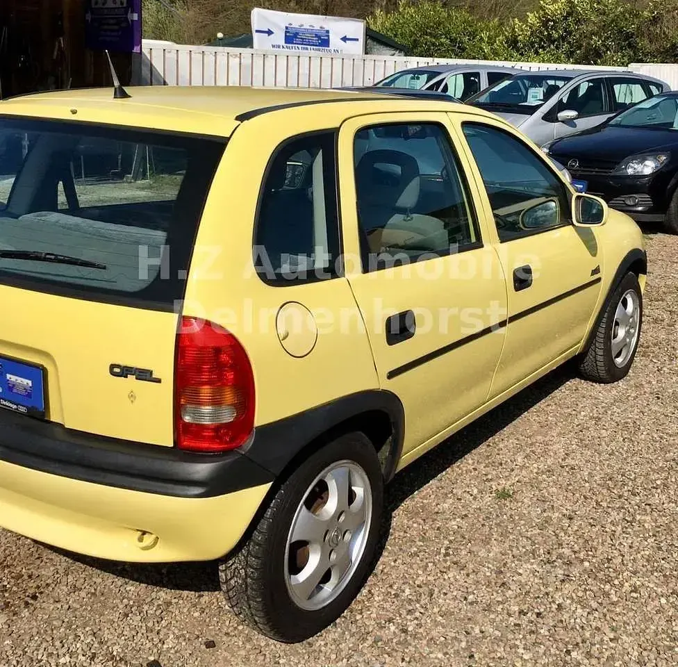 Gebraucht Opel Corsa 60 PS (44 kW) 1997 Gelb Kleinwagen