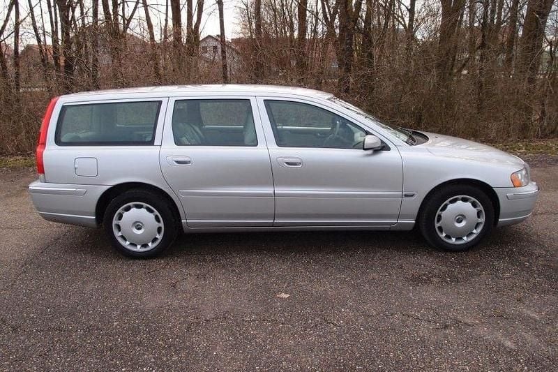 Gebraucht Volvo V70 209 PS (153 kW) 2004 Silber Kombi