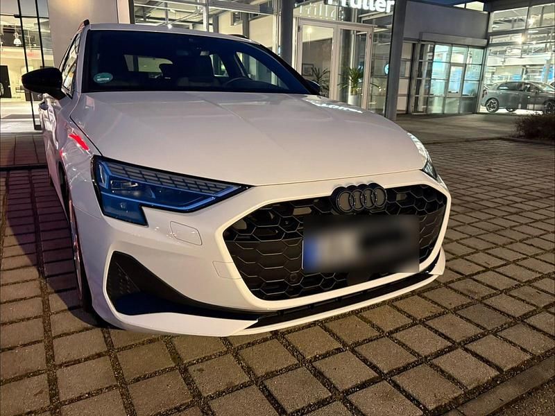 Gebraucht Audi A3 Advanced 150 PS (110 kW) 2025 Weiß Kombi