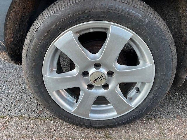 Gebraucht Skoda Fabia Classic 69 PS (50 kW) 2010 Grau Limousine