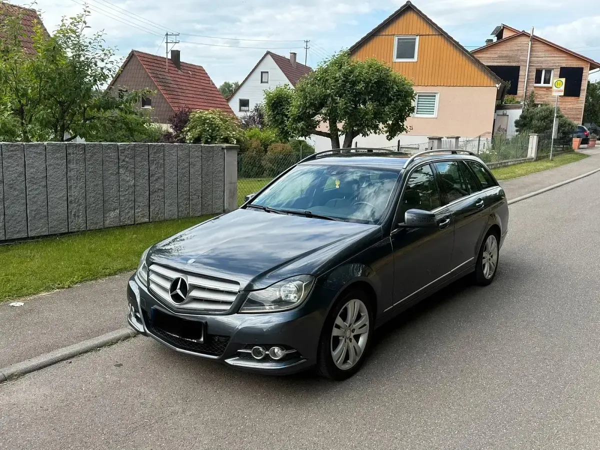 Gebraucht Mercedes 220 170 PS (125 kW) 2014 Grau Kombi