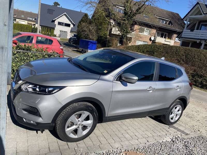 Grau Gebraucht 2018 Nissan Qashqai Acenta SUV | 13.900 € (Fairer Preis) - Bild 1/4