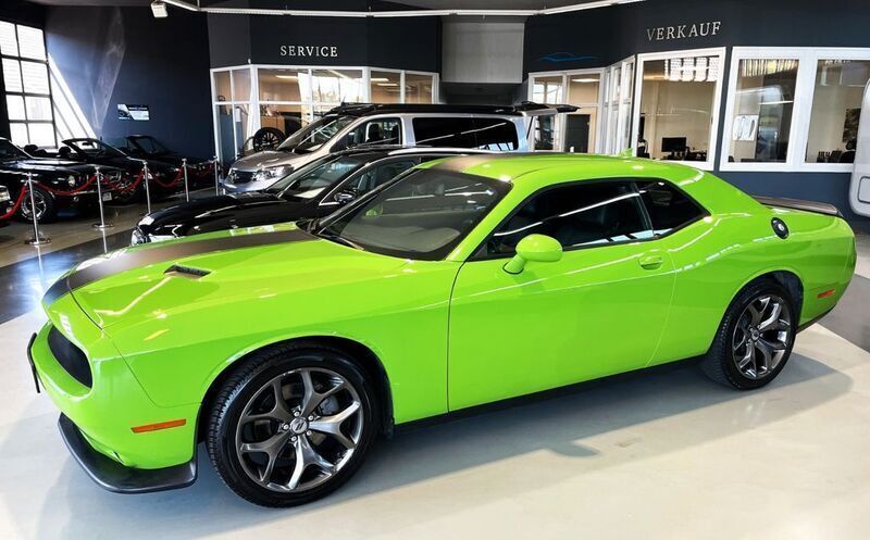 Grün Gebraucht 2017 Dodge Challenger SXT Coupé | 25.710 € (Fairer Preis) - Bild 1/4