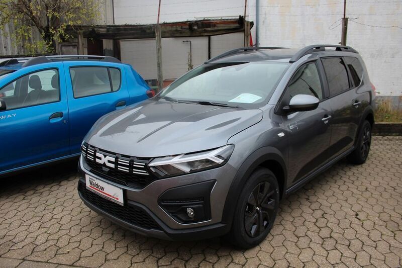 Grau Gebraucht 2024 Dacia Jogger Expression Van / Kleinbus | 22.500 € (Fairer Preis) - Bild 1/4