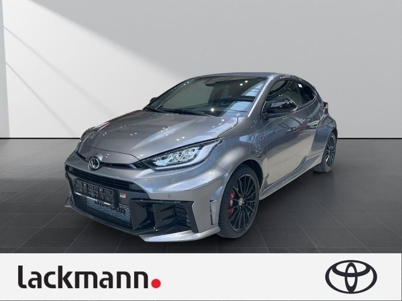 Precious metal Neu 2024 Toyota Yaris Limousine | 51.990 € (Fairer Preis) - Bild 1/4