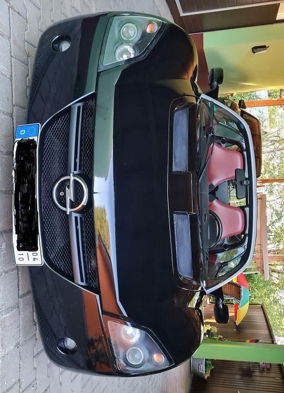 Gebraucht Opel Speedster 147 PS (108 kW) 2003 Schwarz Cabrio