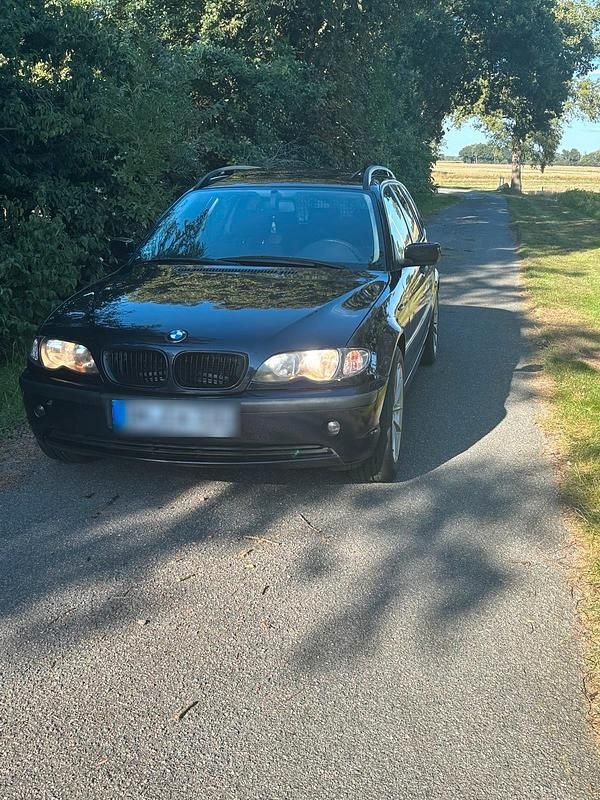 Blau Gebraucht 2004 BMW 316 Kombi | 1.950 € (Fairer Preis) - Bild 1/4