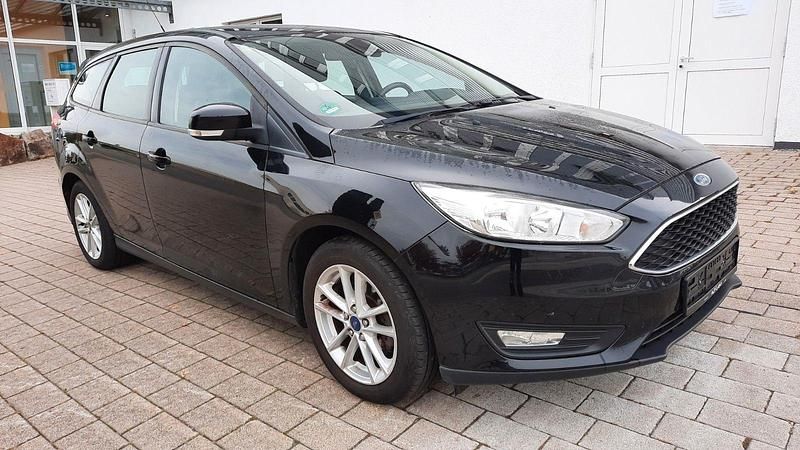Gebraucht Ford Focus Business Edition 125 PS (91 kW) 2016 Schwarz Kombi