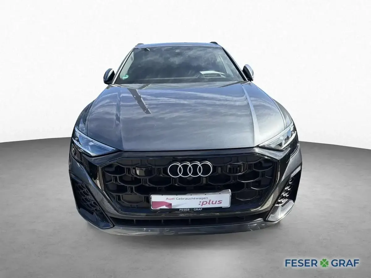 Gebraucht Audi Q8 S-Line 286 PS (210 kW) 2024 Daytonagrau perleffekt SUV