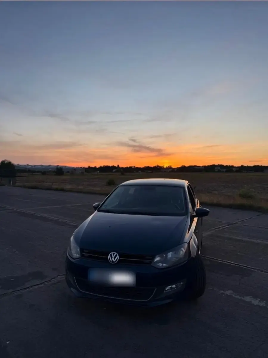 Gebraucht VW Polo 105 PS (77 kW) 2014 Blau Kleinwagen