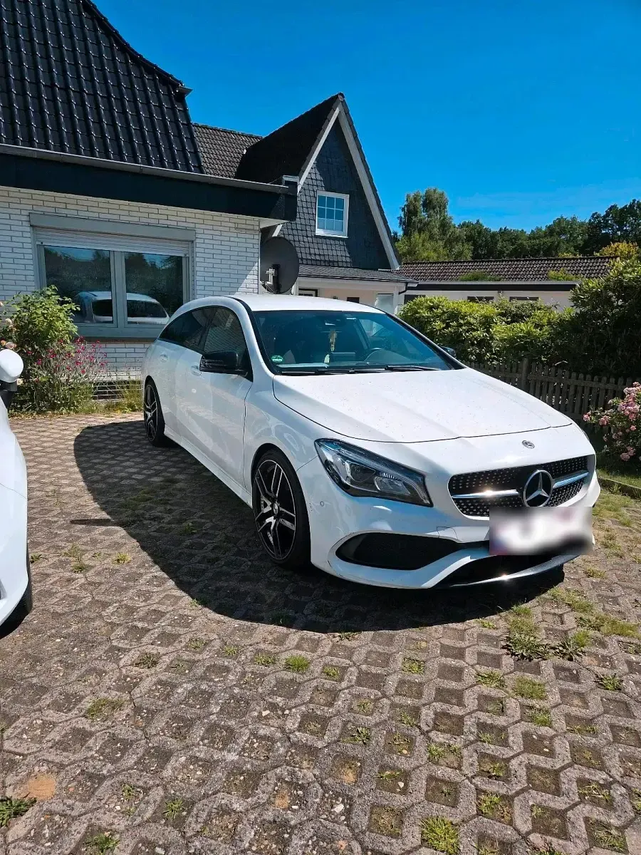 Gebraucht Mercedes CLA200 AMG line 136 PS (100 kW) 2018 Weiß Coupé