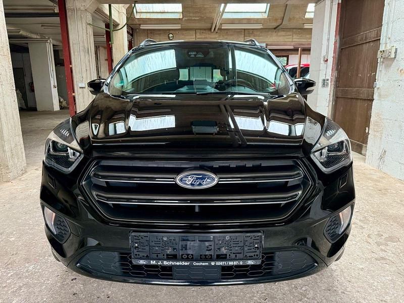 Gebraucht Ford Kuga ST-Line 179 PS (131 kW) 2018 Schwarz SUV