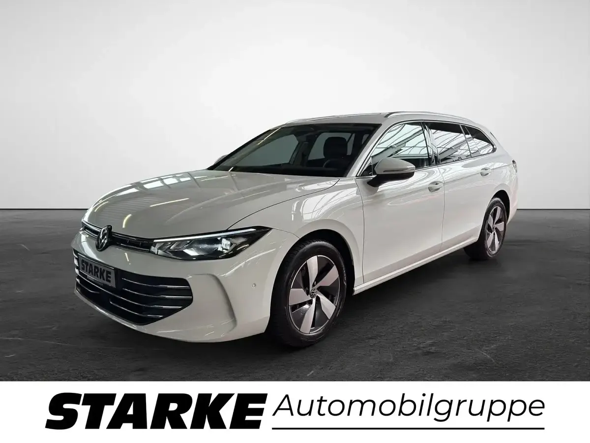 Gebraucht VW Passat Business 200 PS (147 kW) 2021 Weiß (pure white) Kombi
