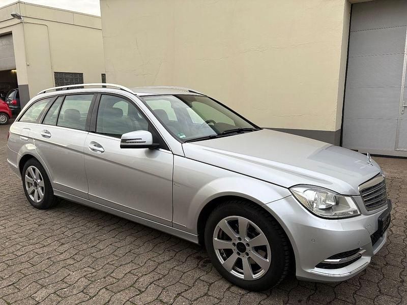 Gebraucht Mercedes C220 Elegance 170 PS (125 kW) 2013 Silber Kombi