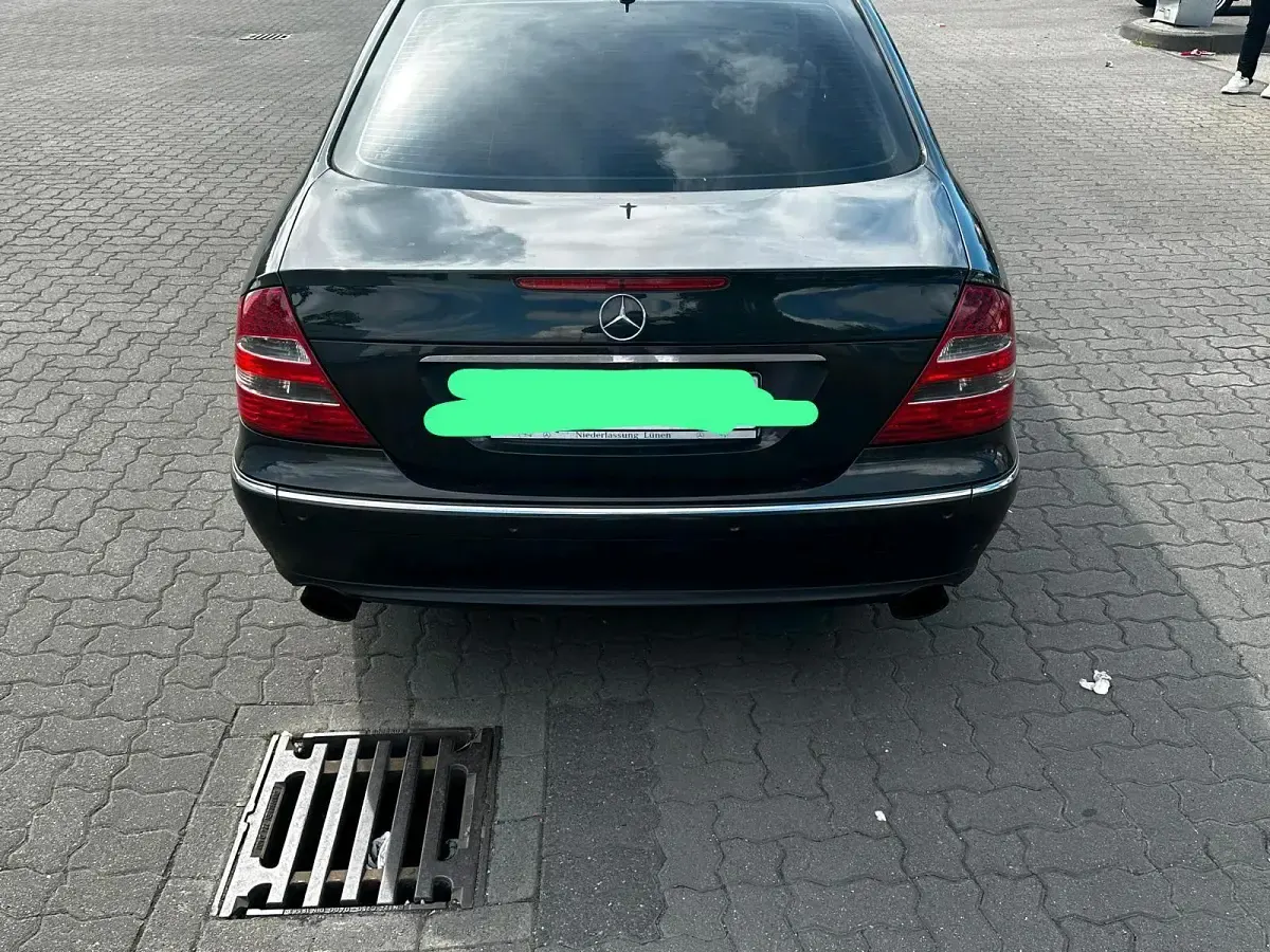 Gebraucht Mercedes E280 190 PS (139 kW) 2005 Schwarz Limousine