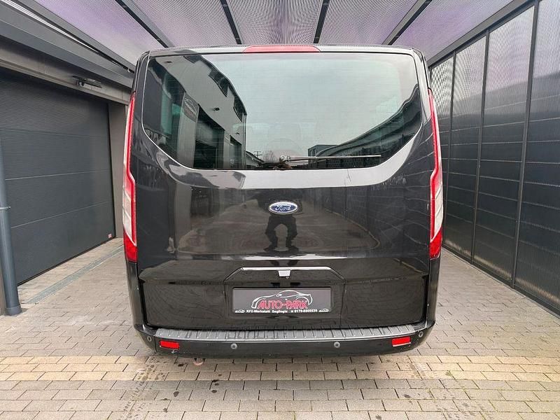 Gebraucht Ford Tourneo 155 PS (114 kW) 2014 Schwarz Van / Kleinbus