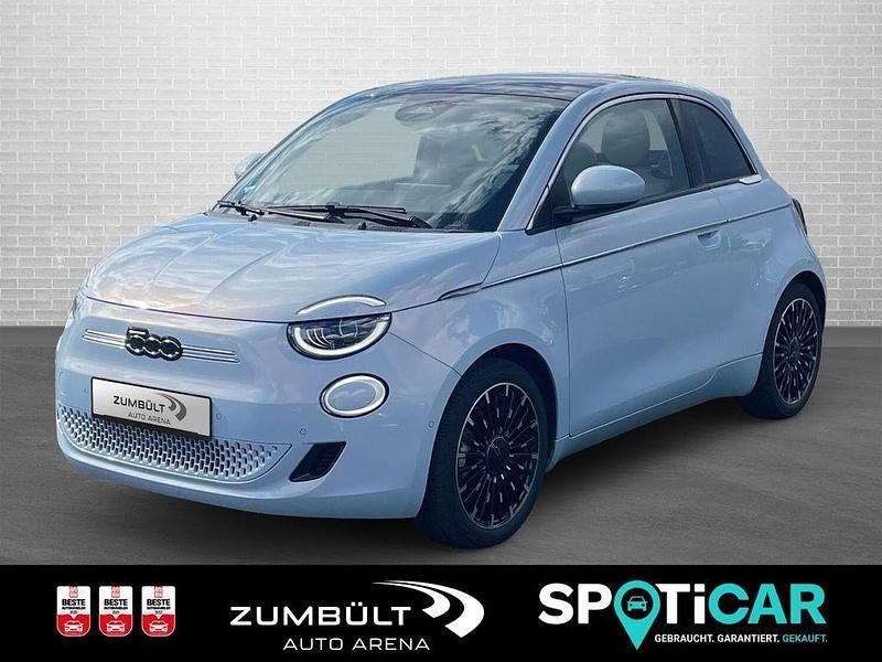 Colore esterno (himmel blau) Gebraucht 2022 Fiat 500e La Prima Kleinwagen | 19.900 € (Fairer Preis) - Bild 1/4